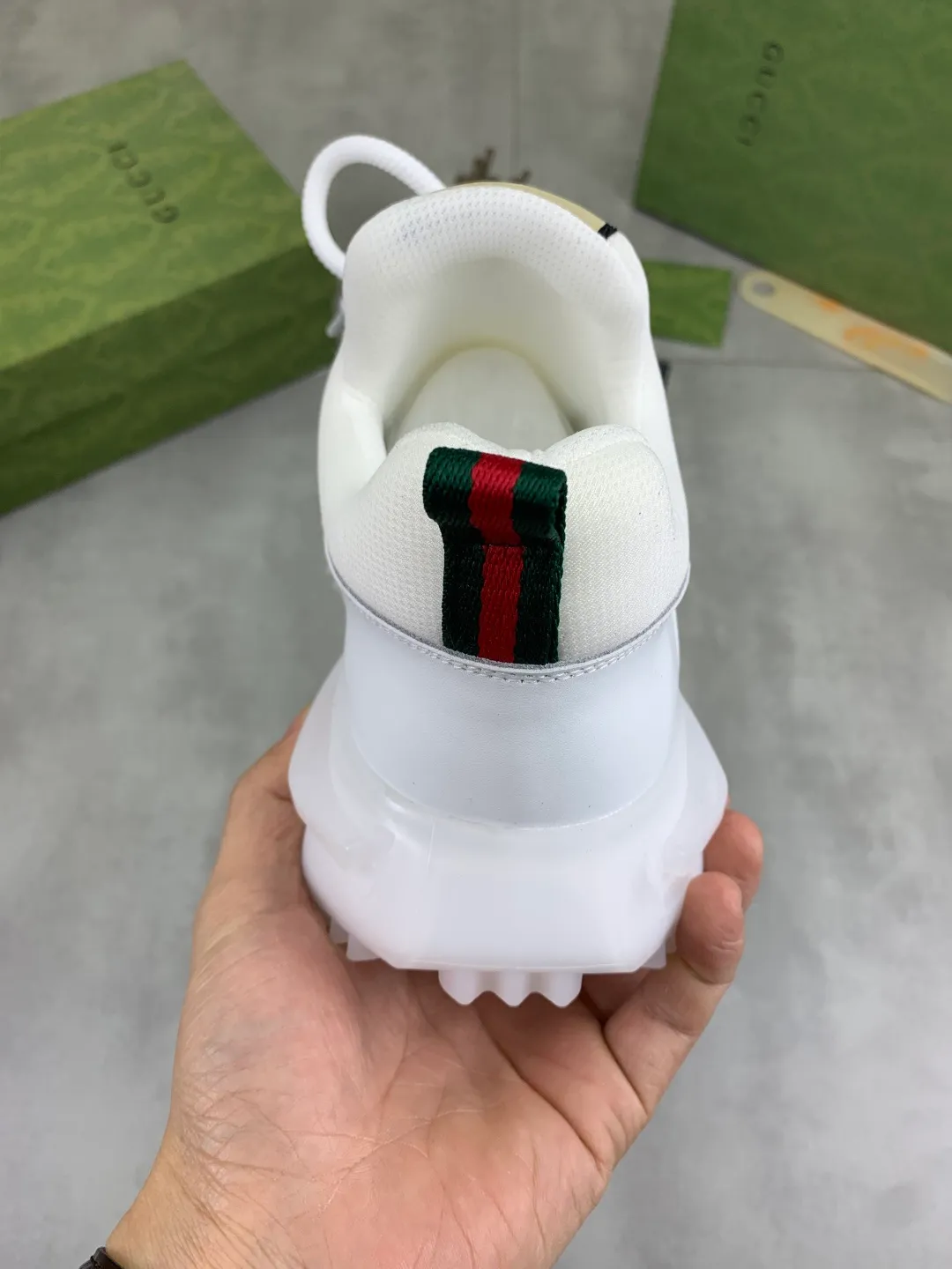 Men's shoes 💰P460💰[New style]🆘 Gucci [GUCCI] classic fashion high-top men's shoes, synchronized with counters, exquisite workmanship, exquisite color matching, the upper is made of original soft double G calfskin Gucci webbing ➕ first-layer pigskin lining ➕ pigskin feet The lasts made according to the original version are quite attractive both on the foot and in the placement. There is no need to explain the good style, the workmanship is superior, quality determines everything, absolutely versatile, code number: 38-44, 2️⃣colors🉑️ to choose from